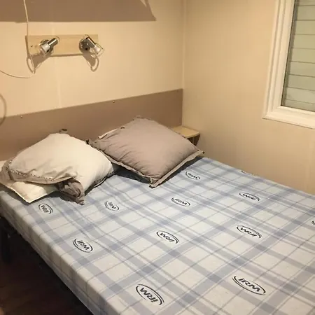 Pres De Chamonix, Camping Les Iles * Passy (Haute-Savoie)