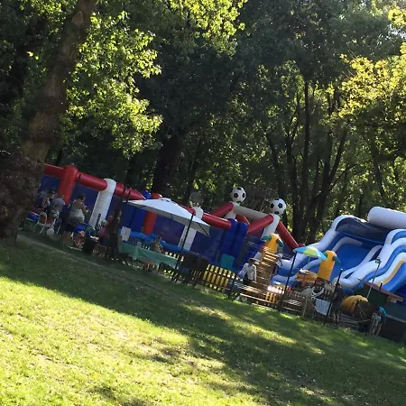 Pres De Chamonix, Camping Les Iles Passy (Haute-Savoie)